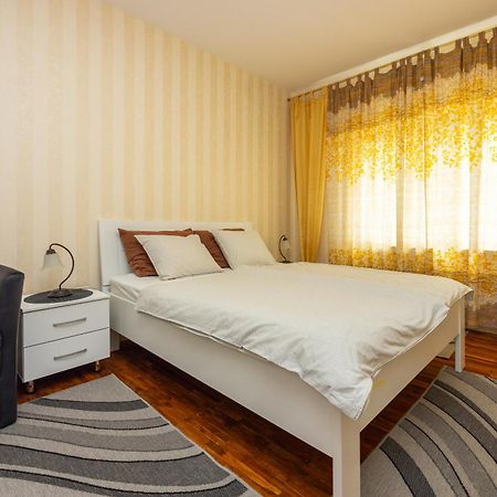 Nella. Appartement Crikvenica Buitenkant foto