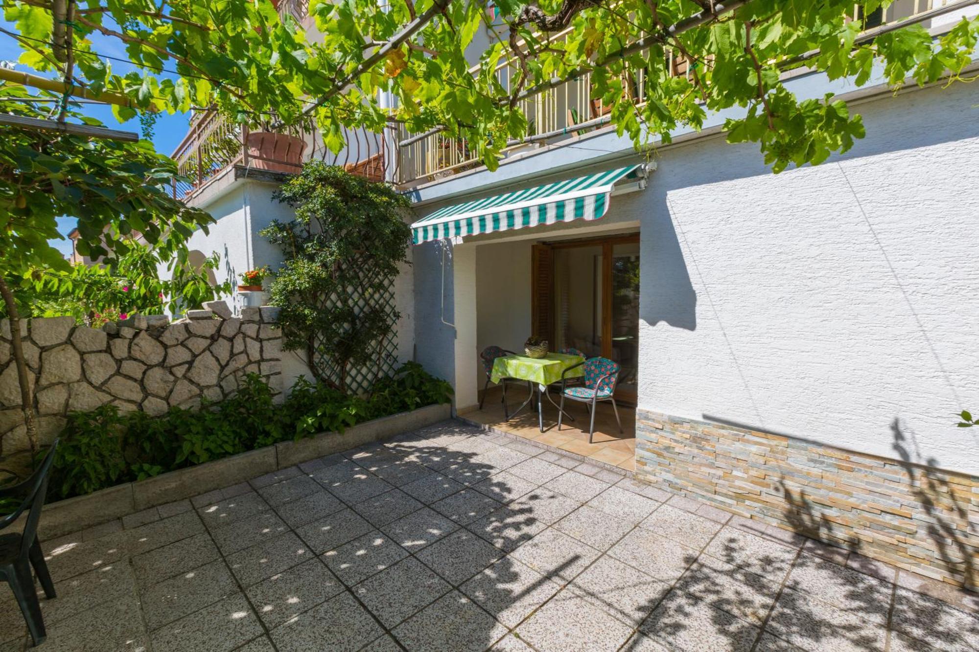 Nella. Appartement Crikvenica Buitenkant foto